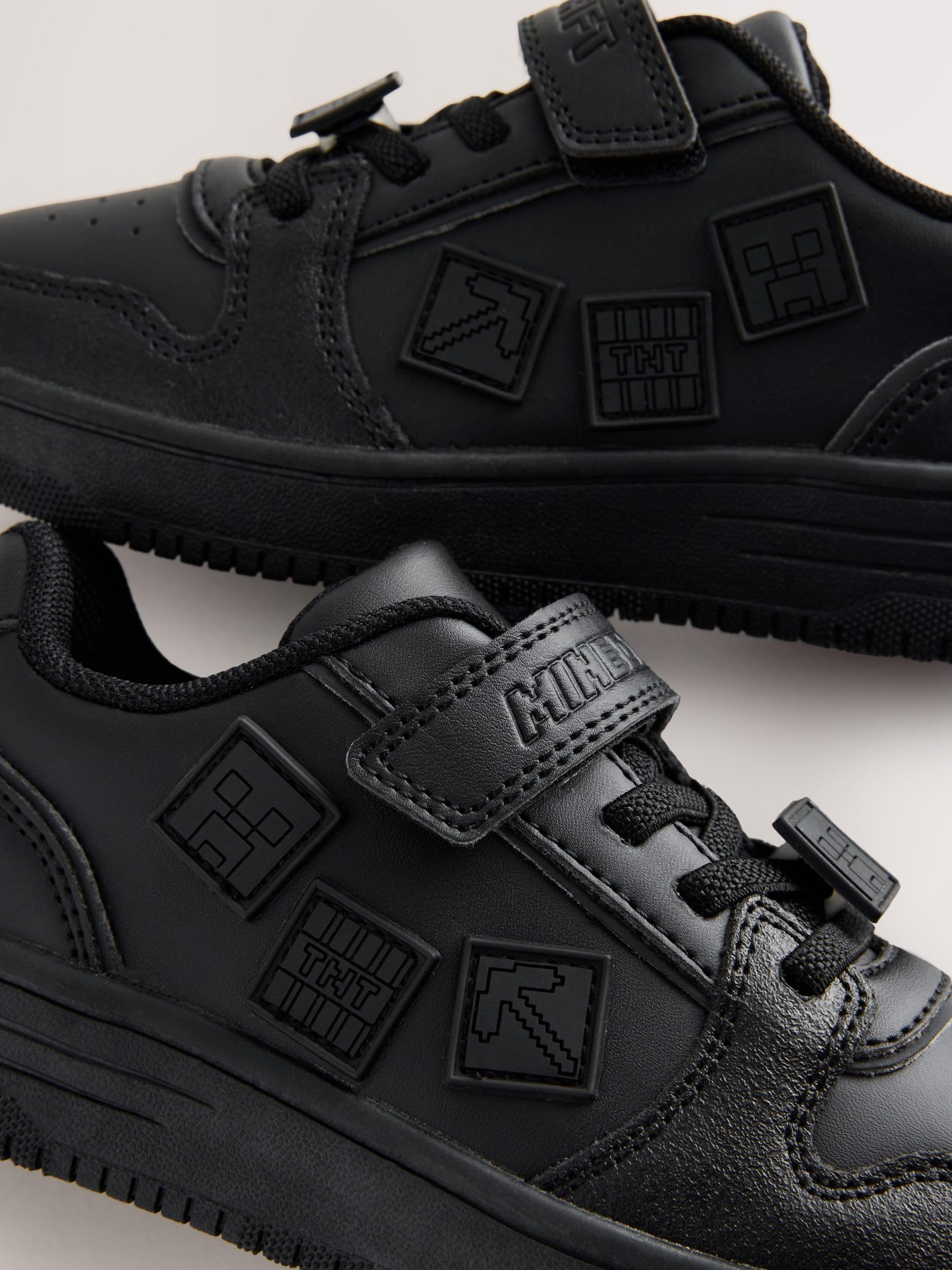 NEXT Garçon Chaussures d’école avec Lacets élastiques et Fermeture Scratch