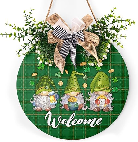 Letrero de bienvenida para el día de San Patricio diseño de gnomos de trébol verde letrero de puerta colgante con vegetación y lazo decoración
