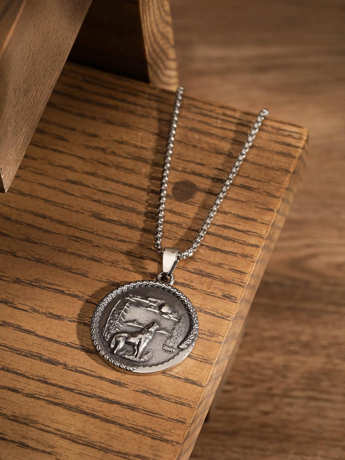 HAQUIL Wolf Necklace, Animal Totem Medallion Pendant, Wolf Jewelry Gift for Men and Women - Image 3