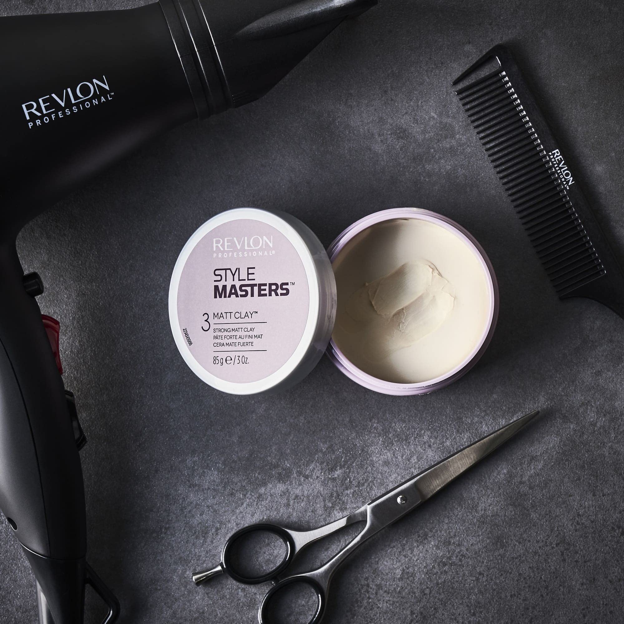 Revlon Professional Style Masters - Matte Clay - Cire Cheveux Forte au Fini Mat - Produit Coiffant Fixation Naturelle - Cire Coiffante - Produit Cheveux de Coiffure - Application Facile - 85g