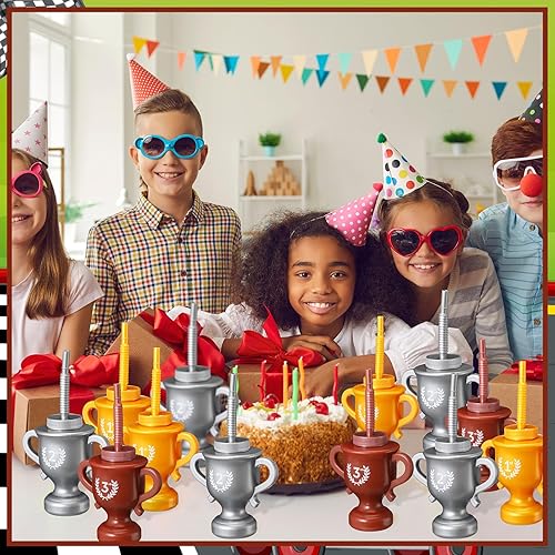 Miniatura 6 de Zubebe 12 tazas de trofeo de auto de carreras con popotes y tapas, vasos de plástico reutilizables de 10 onzas para niños, camiones monstruos,