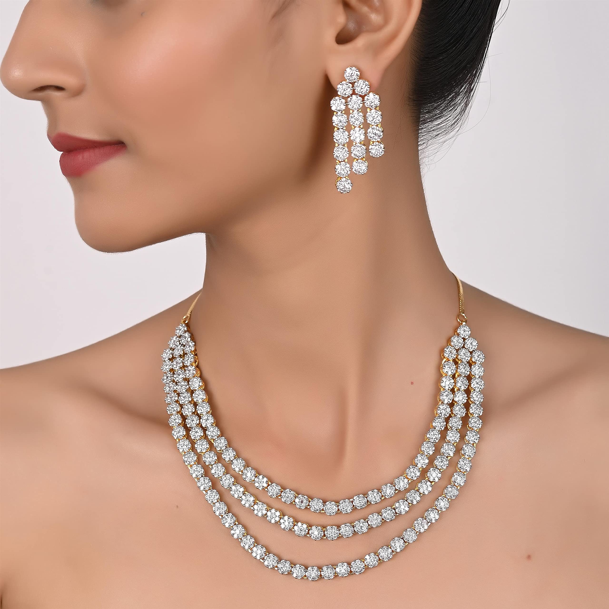 Ratnavali Jewels American Diamond RV4162 - Set di collana tradizionale a tre strati con orecchini, placcata in oro rosa, per donne/ragazze