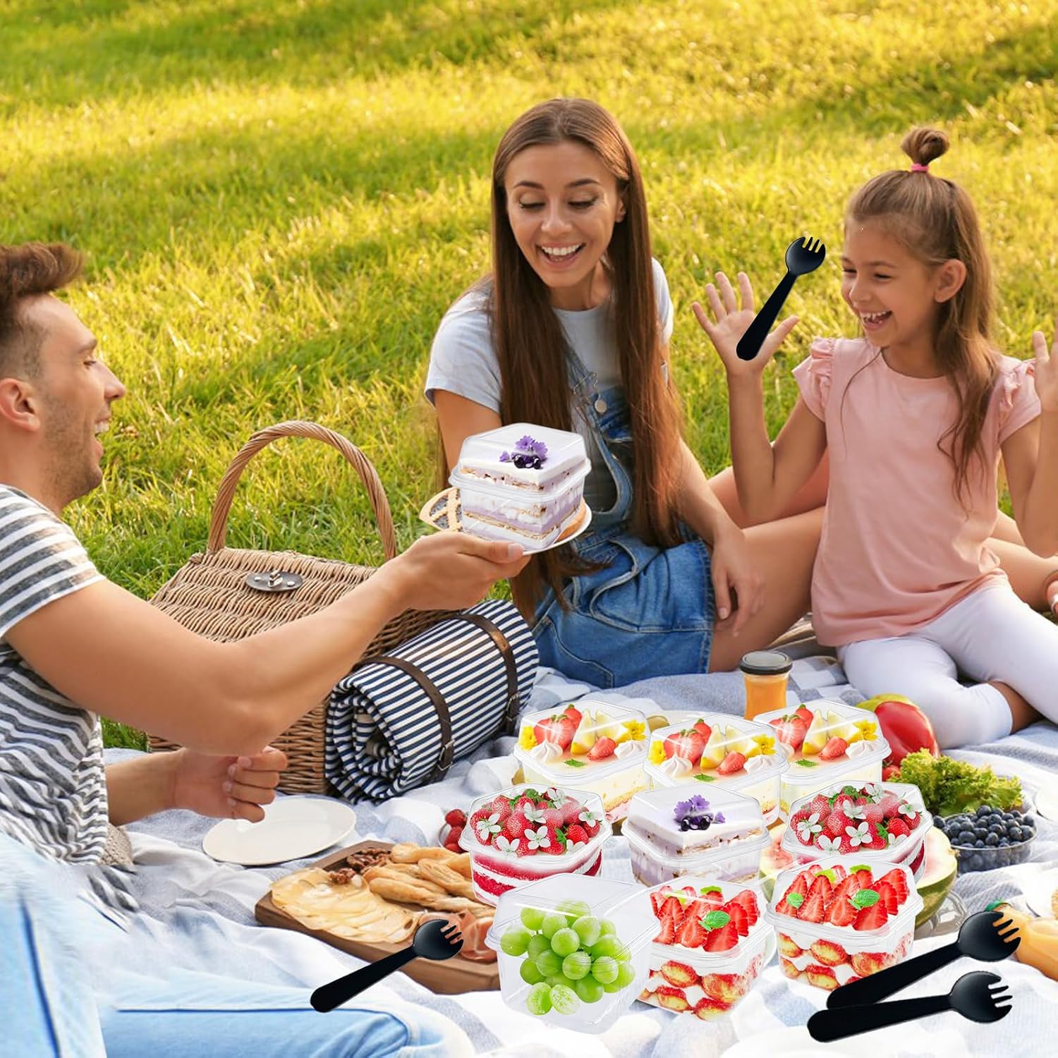 100Pcs 8oz Plastic Dessert Cups with Lids and Spoons,Disposable Parfait Cup Square Cake Containers for Party Favor,Mousse,Yogurt,Pudding,Snacks,Fruits,50 Sets