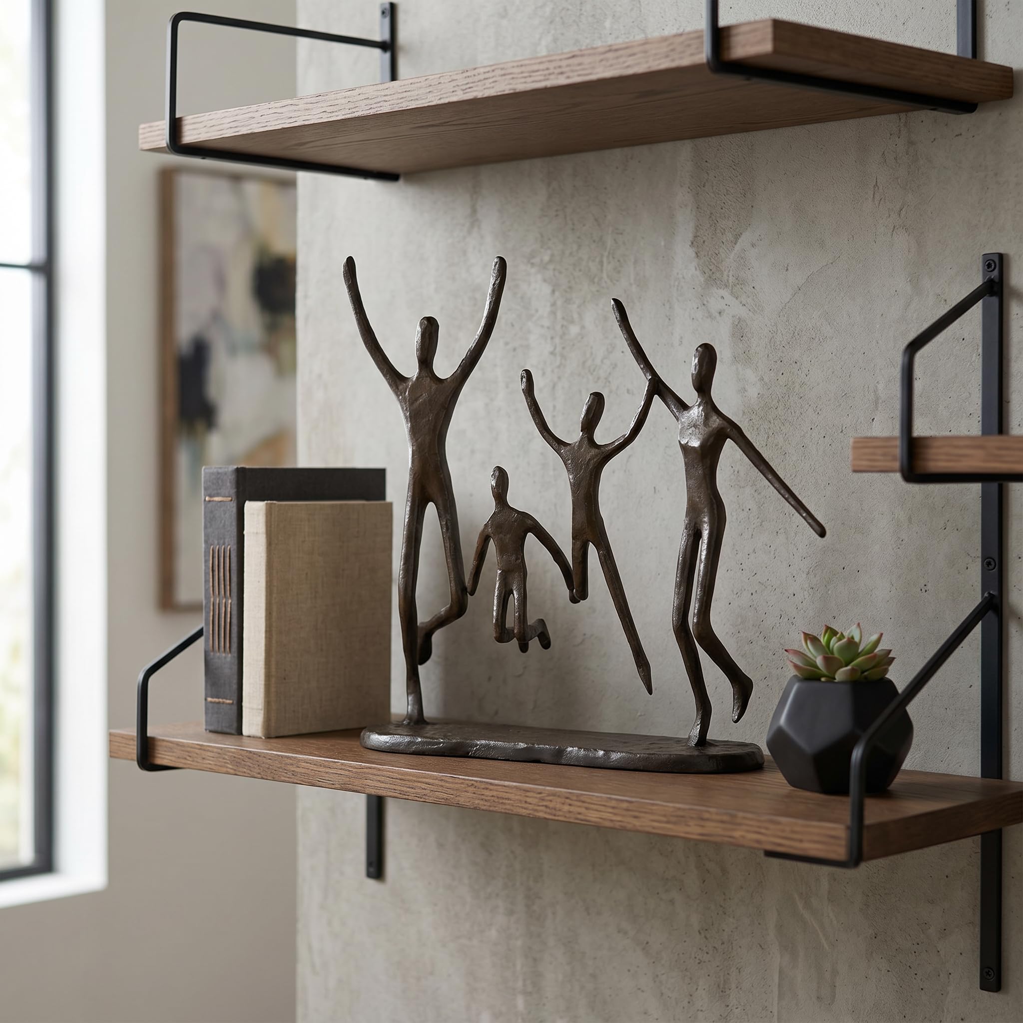 Casablanca - designerska rzeźba - Jumping - żeliwo - oksydowane - wysokość 20 cm - szerokość 22 cm - rodzina - przyjaciele