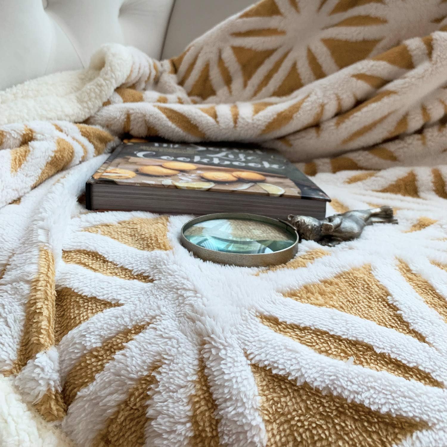 LOMAO Sherpa Fleece Blanket Fuzzy Soft Throw Blanket Dual Sided Blanket for Couch Sofa Bed (Yellow, 51''x63'') - Image 5