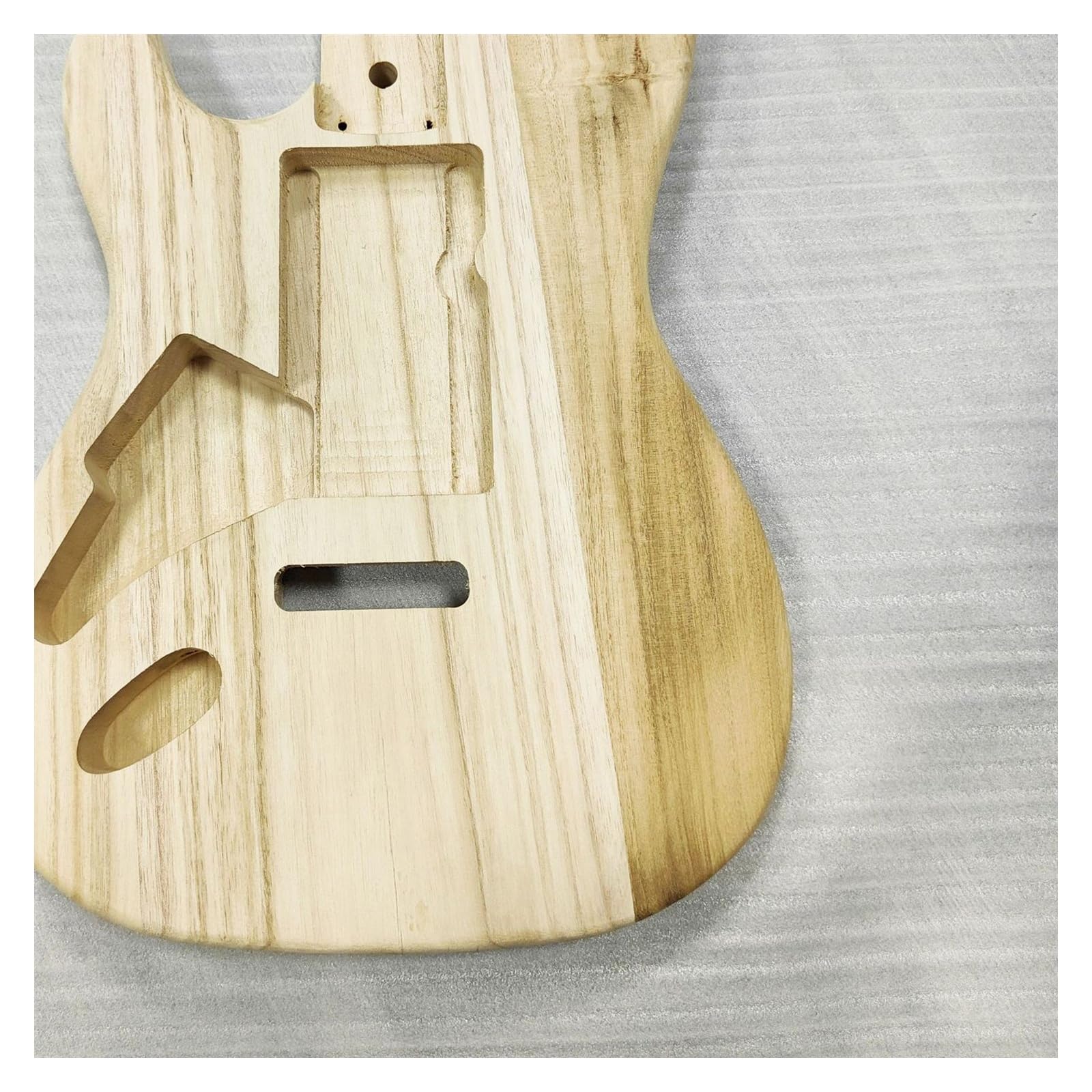 corpo della chitarra Corpo della chitarra elettrica ST professionale per mancini