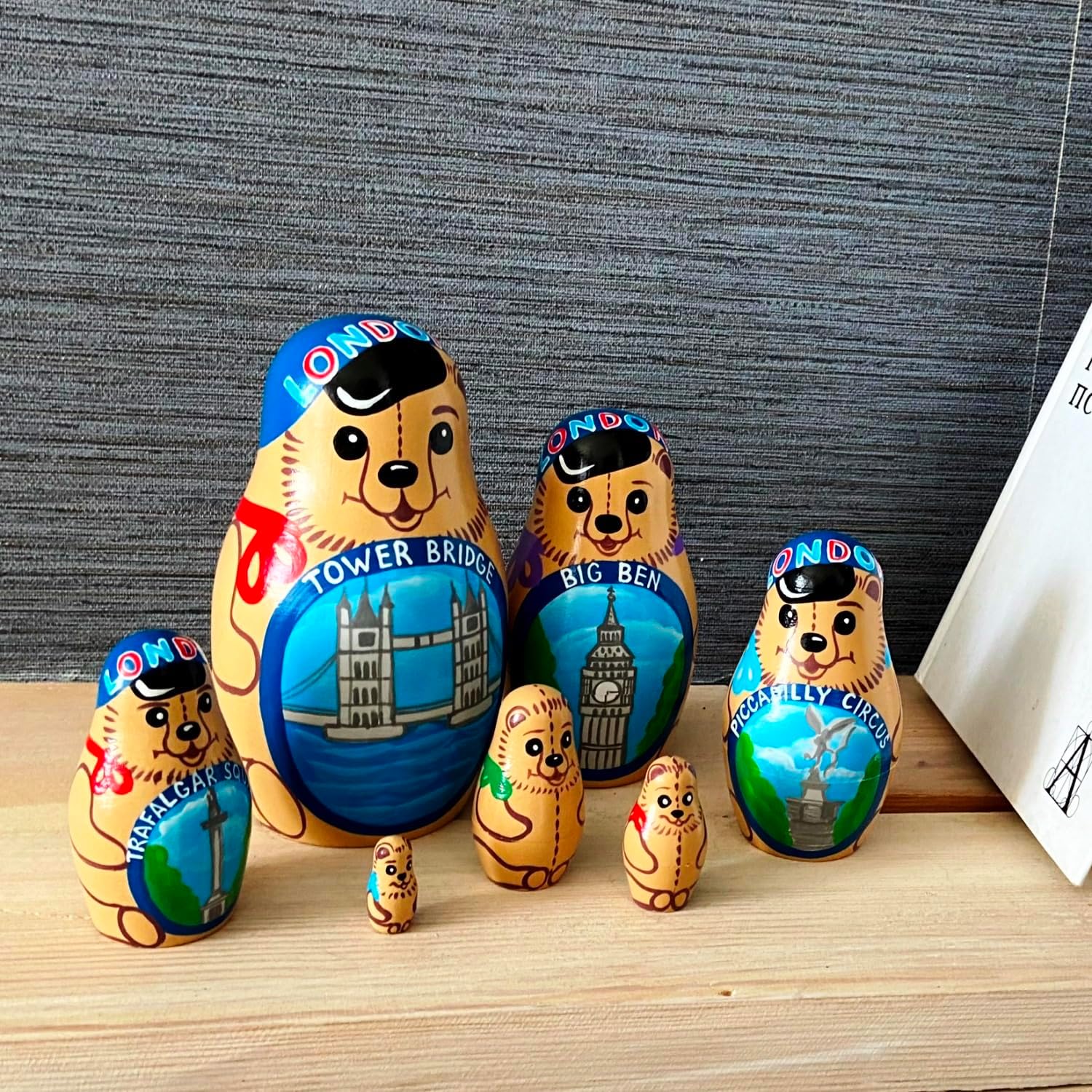 AEVVV London Bear British Nesting Dolls Set of 7 pcs - British Themed Gifts Matryoshka Doll - Russian Dolls English Decorations - London Souvenirs Gifts UK - Matryoshka Dolls