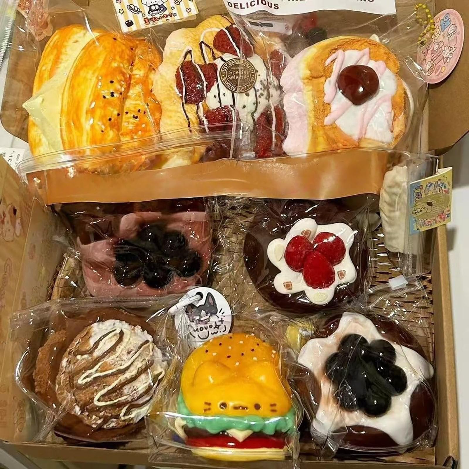 Amazon.co.jp: 8個入 めろジョイ スクイーズ をランダムに選択 水感 