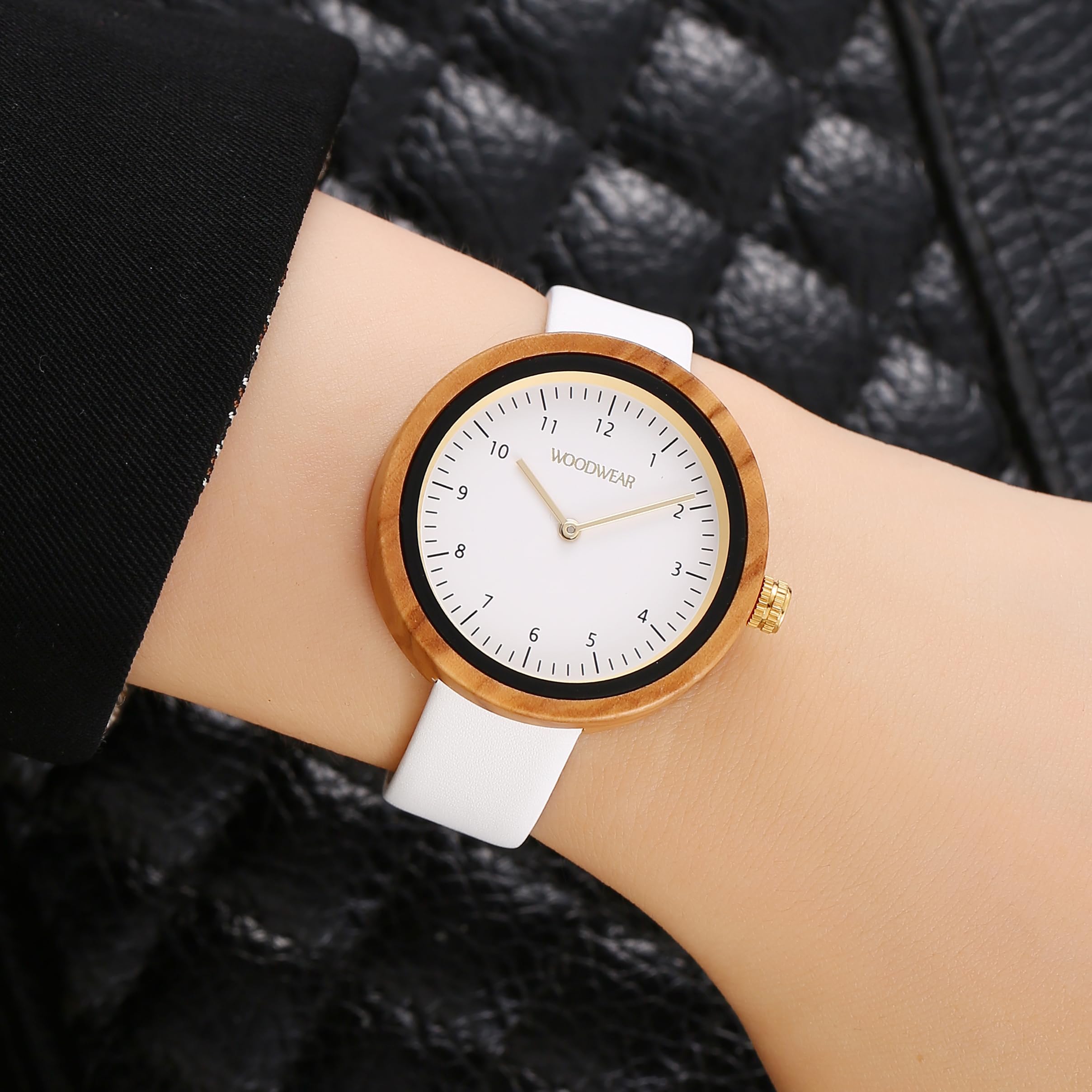 woodwear Orologio da donna in legno, ultraleggero ed elegante, cassa in legno sostenibile con cinturino in vera pelle, modello White Dawn, Blue Haze, Desert Bloom (beige, bianco)