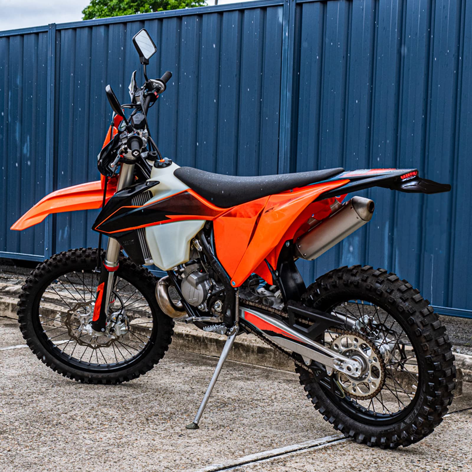 DT200WR用 ブレーキランプ　泥よけ DT200WR用 ブレーキランプ泥よけ