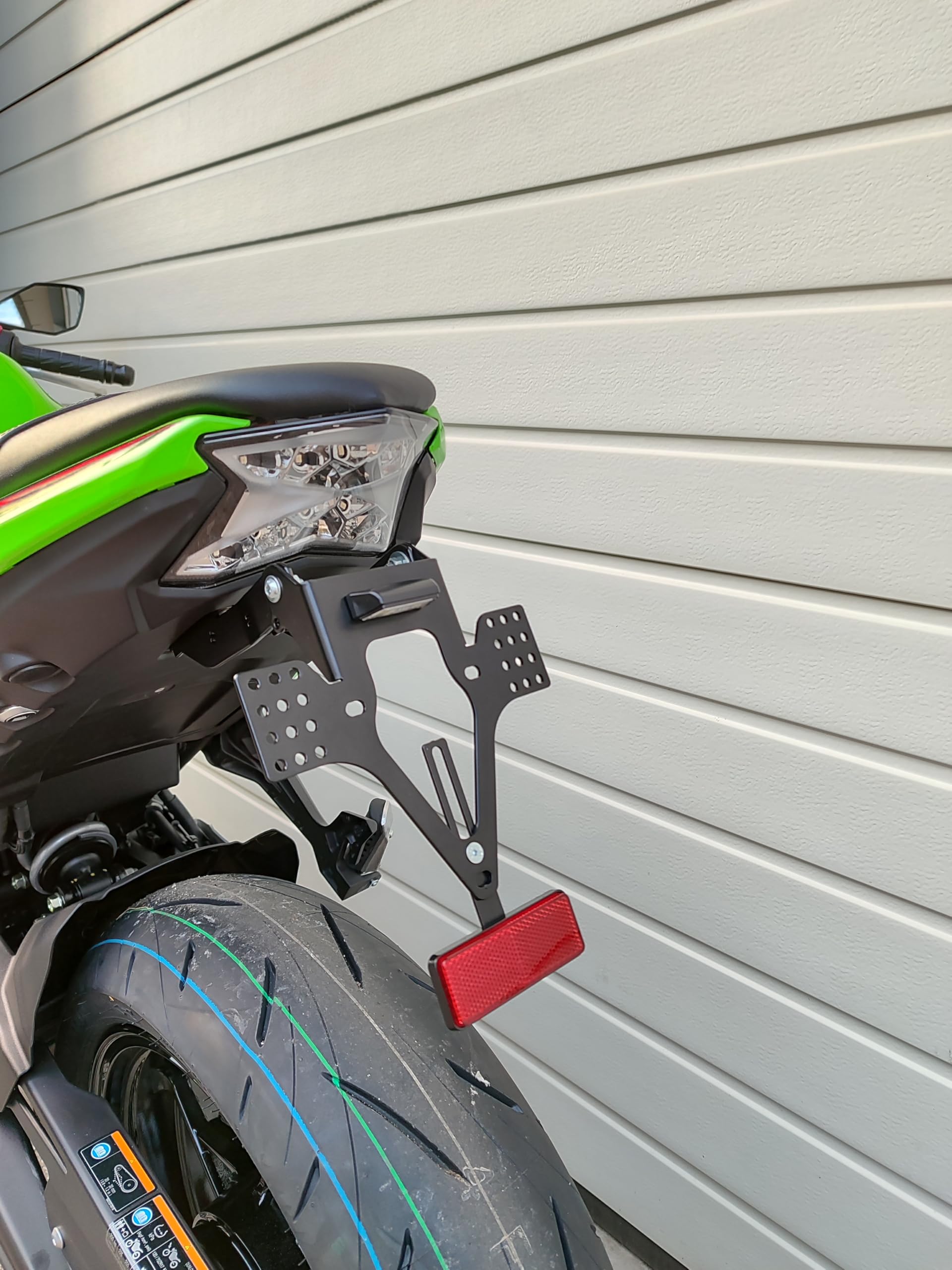 Kennzeichenhalter GroFaTec kompatibel mit Kawasaki z650 Ninja 650 17-26 EVO Set Kennzeichenträger Nummernschild kurzes Heck Heckumbau Porta Targa Z650 OEM Blinker