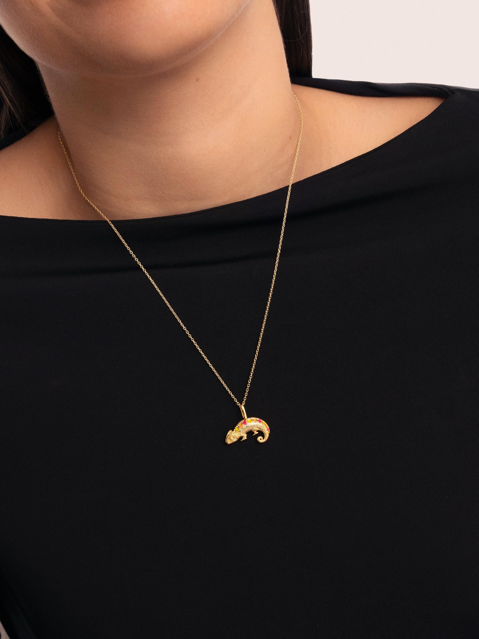 SINGULARU - Charm Camaleonte Enamel Lime. Ottone con Finitura Placcata Oro 18kt. Ciondolo Reversibile con Smalto Colorato e Zirconi. Gioielli da Donna