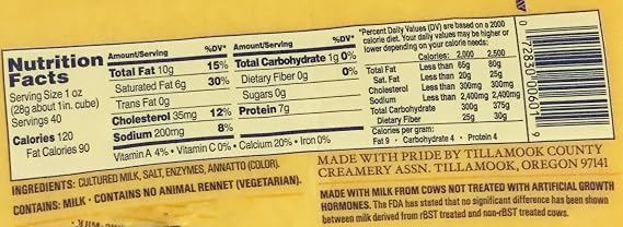 2.5LB Tillamook Medium Cheddar Cheese Loaf, Pack of 1