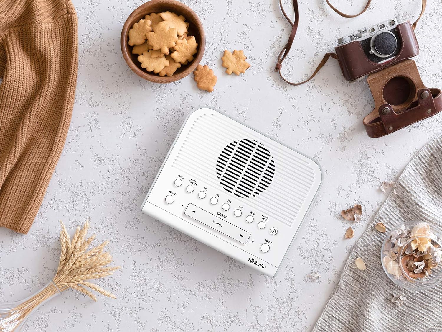 Sangean HDR-15 HD AM/FM-RBDS Digital Tuning Clock Radio with USB Phone Charging, White (Renewed)