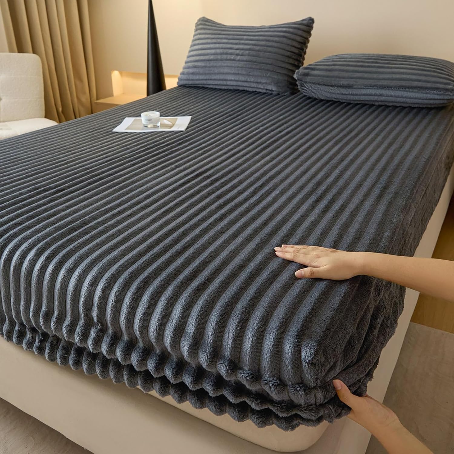 Thick Ultra Soft Luxury Fitted Bed Sheets Velvet Fleece, Deep Pocket Elastic Plush Flannel Sheet, Winter Warm Thermal (Dark Gray, Full (47.2 x 78.7 inches))