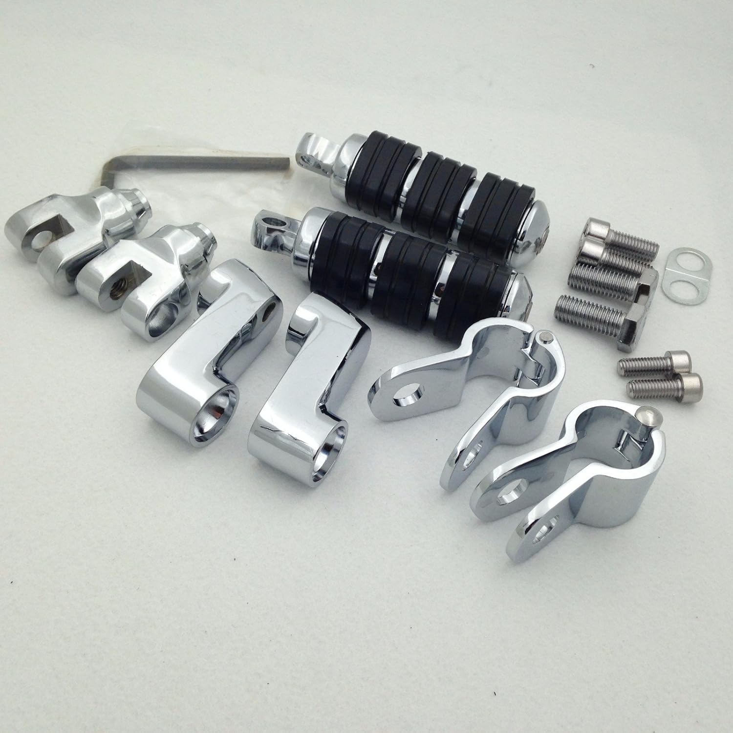 XKH Group Motorcycle Chrome Footrest Foot Pegs 1.5" 1 1/2 "Clamps For Honda GoldWing GL1800 GL1100 VT750 Shadow VT750C VT1100 VTX1300 Magna VF750 VF1100 VLX600 DLX600 Shadow VT600 Steed400 Valkyrie