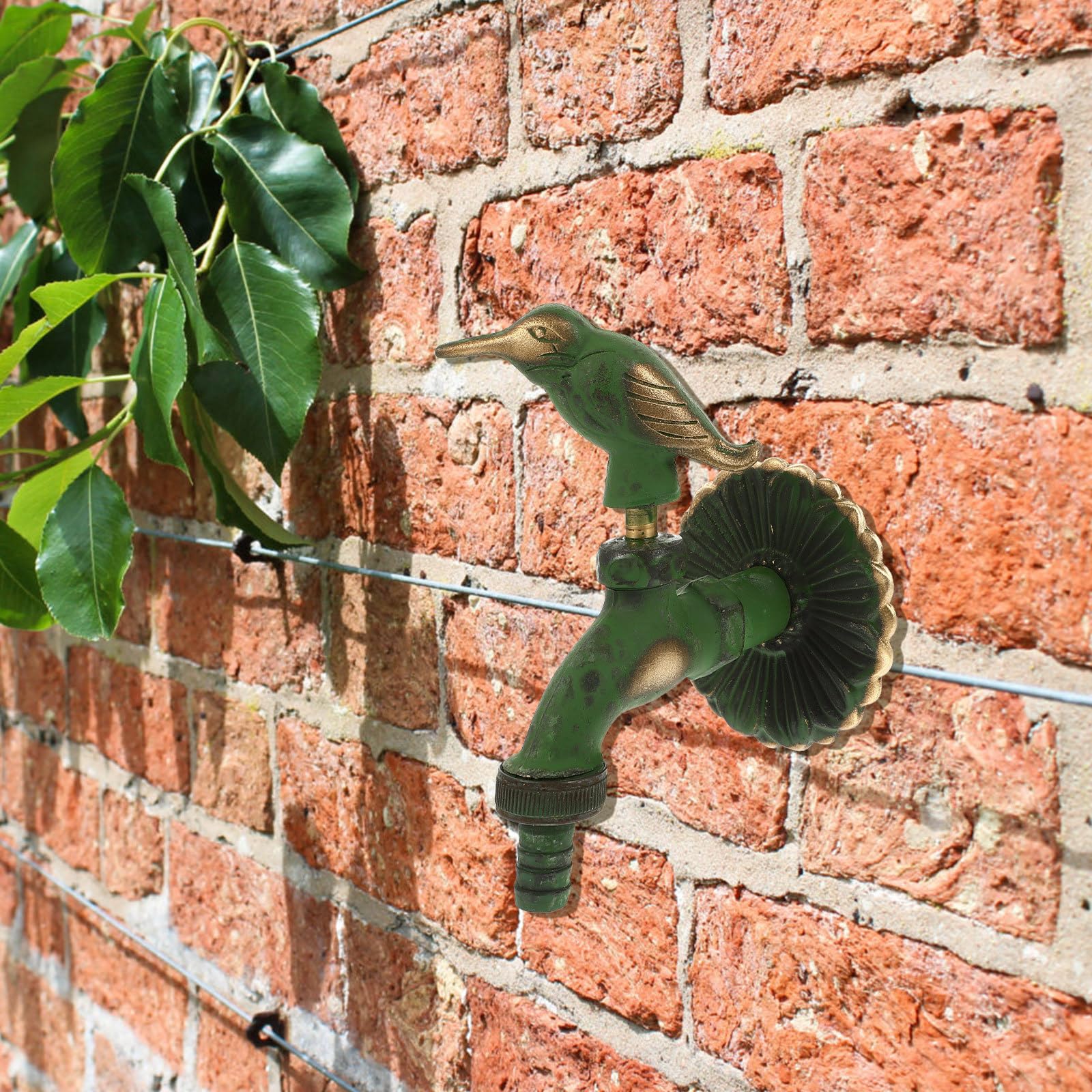 Grifo de Cobre Diseño In-wall para Jardín y Cocina, Fácil de Instalar, Estilo Rústico y Decorativo para Baño y Exterior