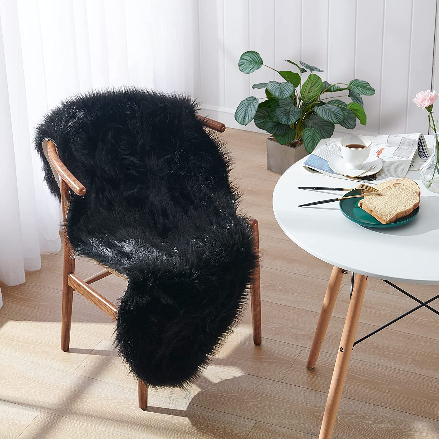 Tapis En Fausse Peau De Mouton - Doux Et Moelleux - Multiple Tailles - Pour Canapé, Lit Ou Sol - Blanc