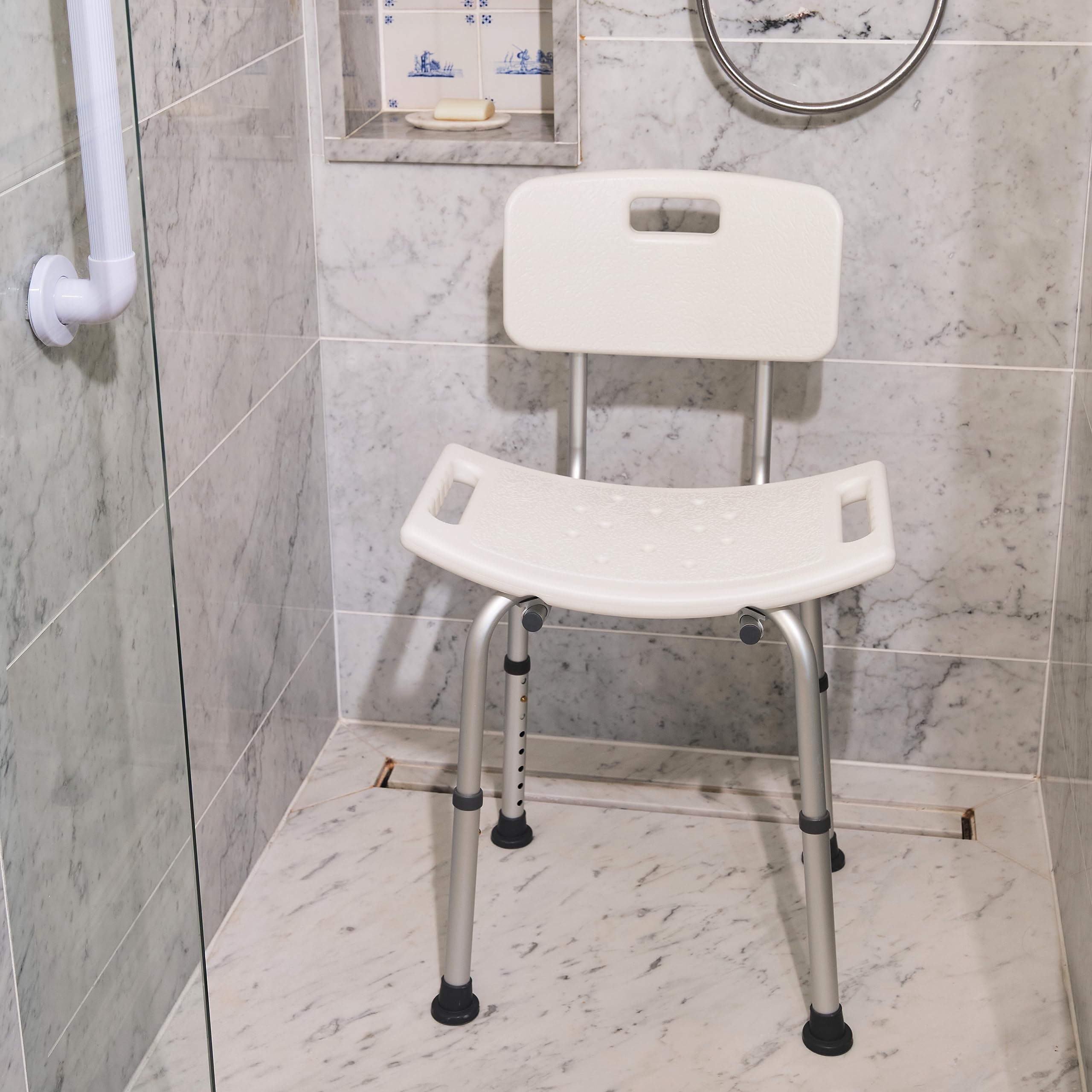 Krzesło prysznicowe//taboret z oparciem – regulacja wysokości