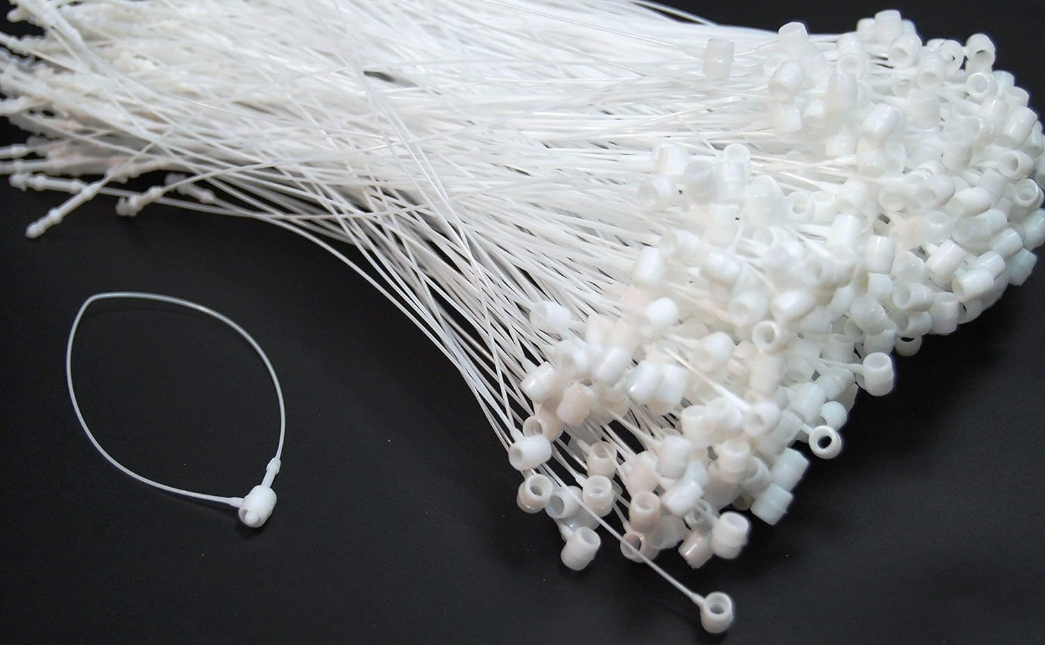 5000 x Security Loops Fasteners, Lock pins, Tagging Ties. (75mm3