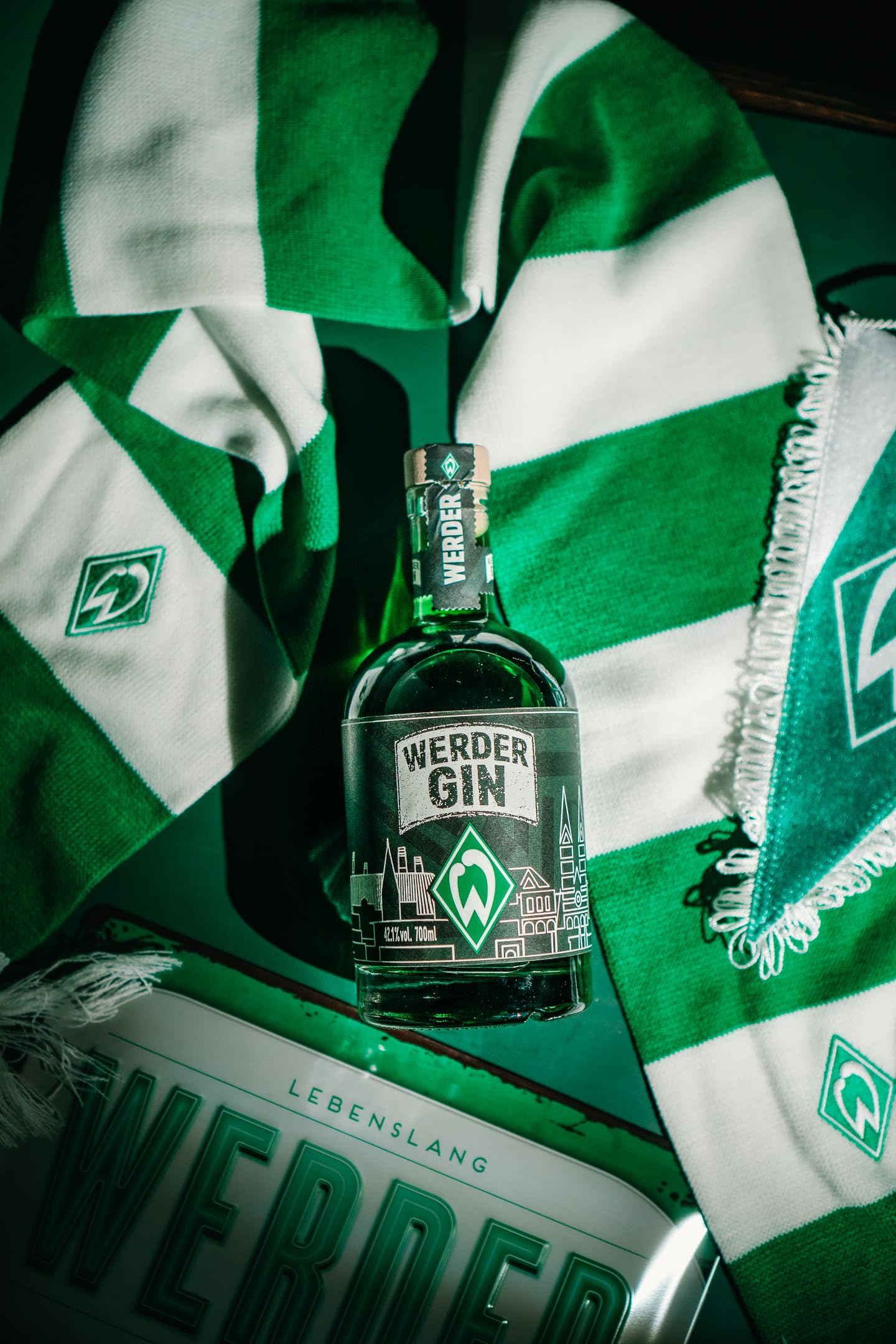 Werder Gin | Der Erste SV Werder Bremen Gin | Fruchtig & Exotisch | Craft Gin | 500ml | 42,1% vol