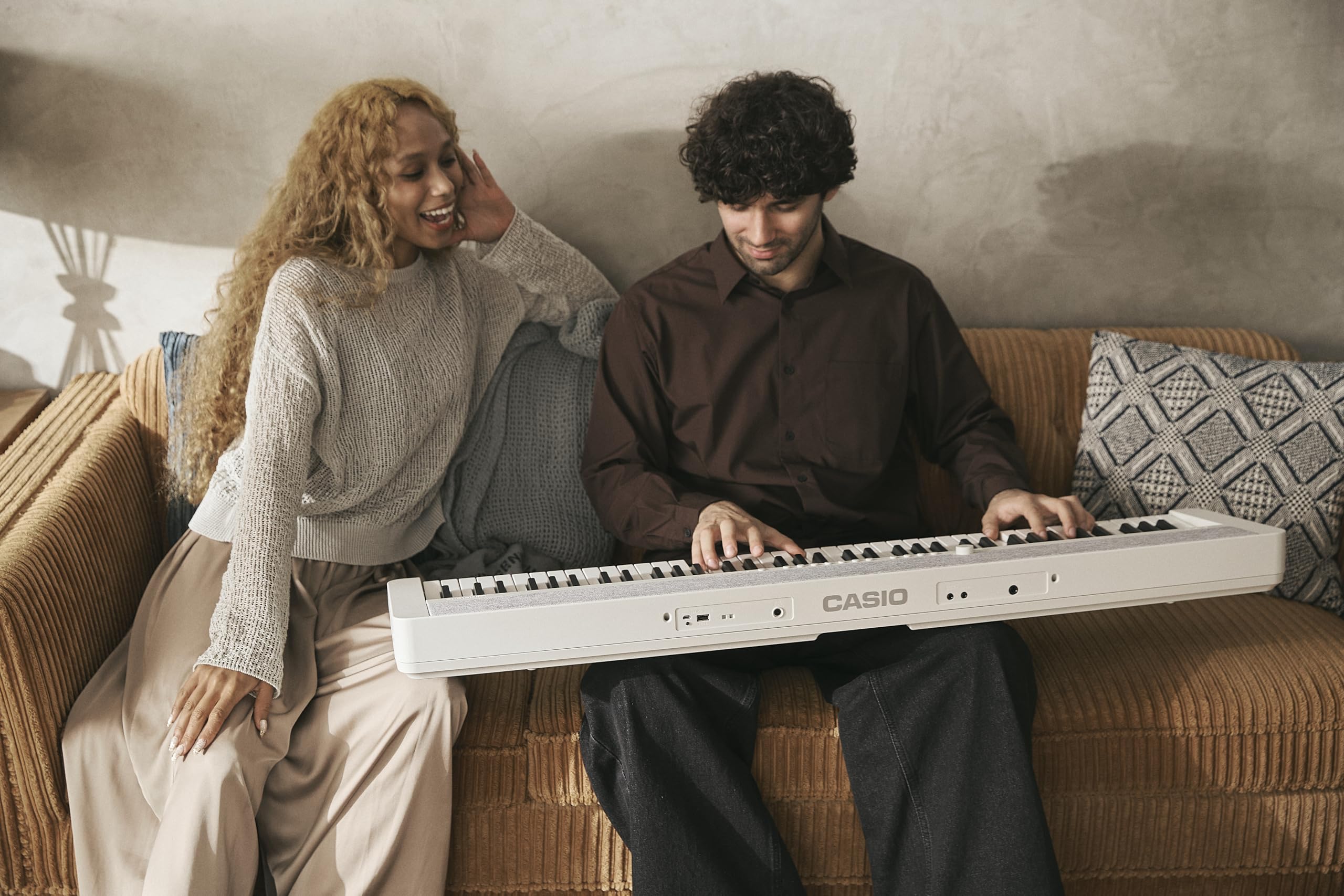 Casio Casiotone CT-S1-76WE Piano-Keyboard avec 76 Touches à Frappe Dynamique, 61 sons, Blanc