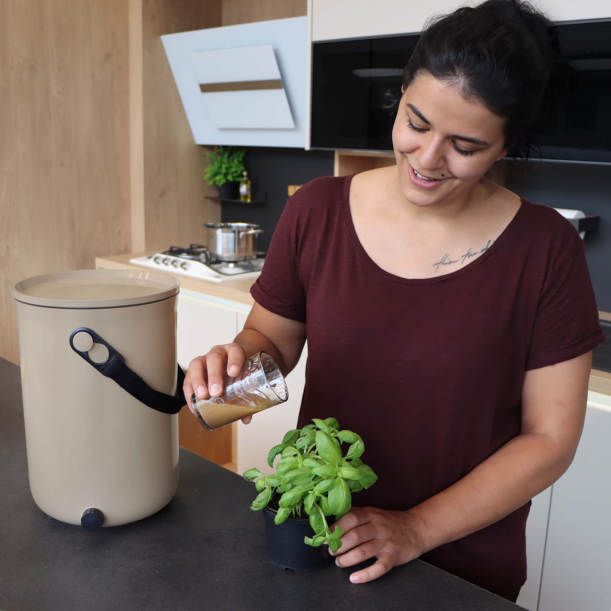 Bokashi Organko 2 Cappucino (9,6L) | Composteur Organique avec compacteur + 1 kg d'Activateur EM-1 de Fermentation fabriqué en France