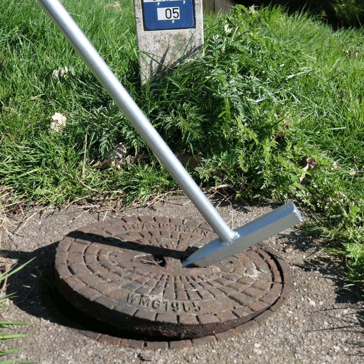 Magnetar Thor - Gato magnético para tapa de canal, gancho para tapa de canal, con martillo e imán, magnético, elevación, cucharas