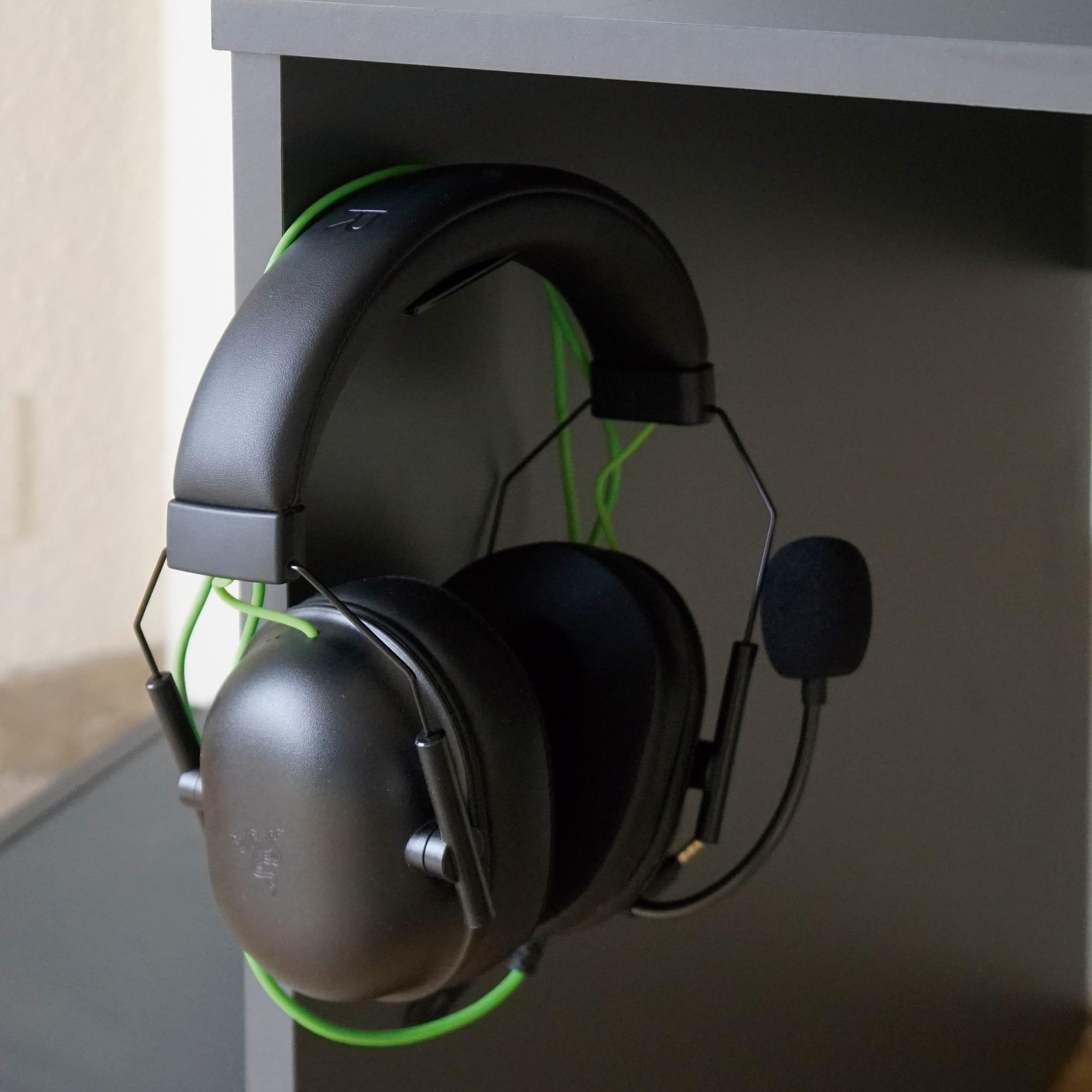 Mesa Gaming con Gancho para Auriculares, Curva pasacables, Altillo para monitores, Mesa de Ordenador para Oficinas, Escritorio, Gris, 89,5x150x67cm (Alto x Ancho x Fondo) Moderna Modelo Neru