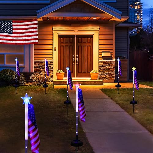 Miniatura 4 de HENHUI Luz solar actualizada para decoración del 4 de julio al aire libre, paquete de 4 luces de bandera estadounidense, luz de estaca de jardín