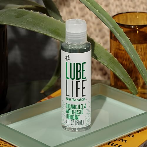Miniatura 7 de LubeLife Lubricante orgánico a base de aloe y agua, lubricante personal para mujeres, hombres y parejas, compatible con juguetes y condones,
