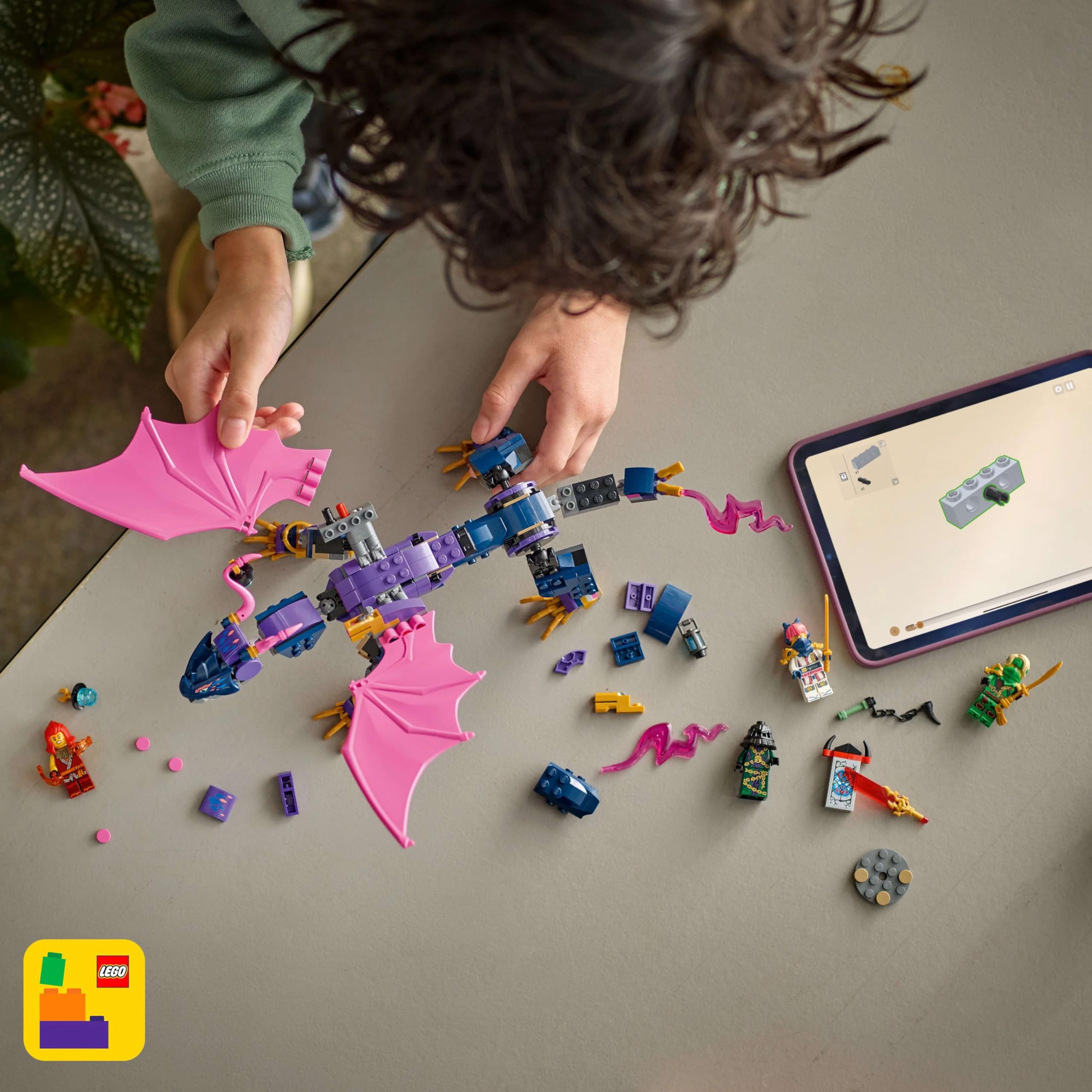 LEGO NINJAGO Smoczy mistrz Rontu, zestaw konstrukcyjny dla 7-latka, zabawka dla dziecka z czterema minifigurkami, w tym Lloydem, pomysł na prezent dla chłopca i dziewczynki, fana ninja i smoków 71842