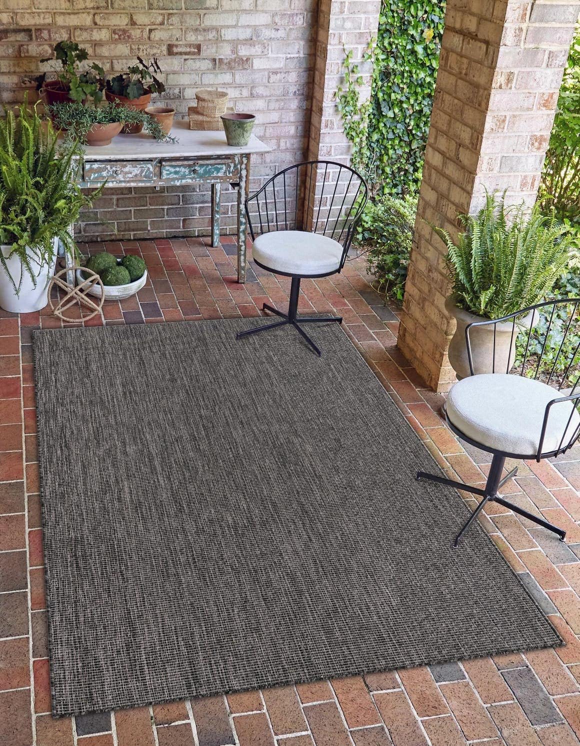 Black Flat Woven Stain-Resistant Outdoor Area Rug 5' x 7'