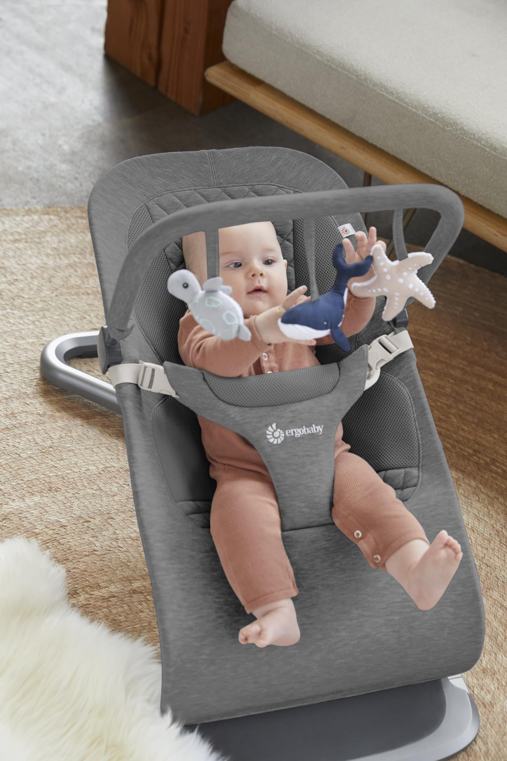 Arco de juego Ergobaby Evolve Bouncer, accesorio para el columpio Ergobaby 3 en 1 para recién nacidos desde el nacimiento, Ocean Wonders - Charcoal