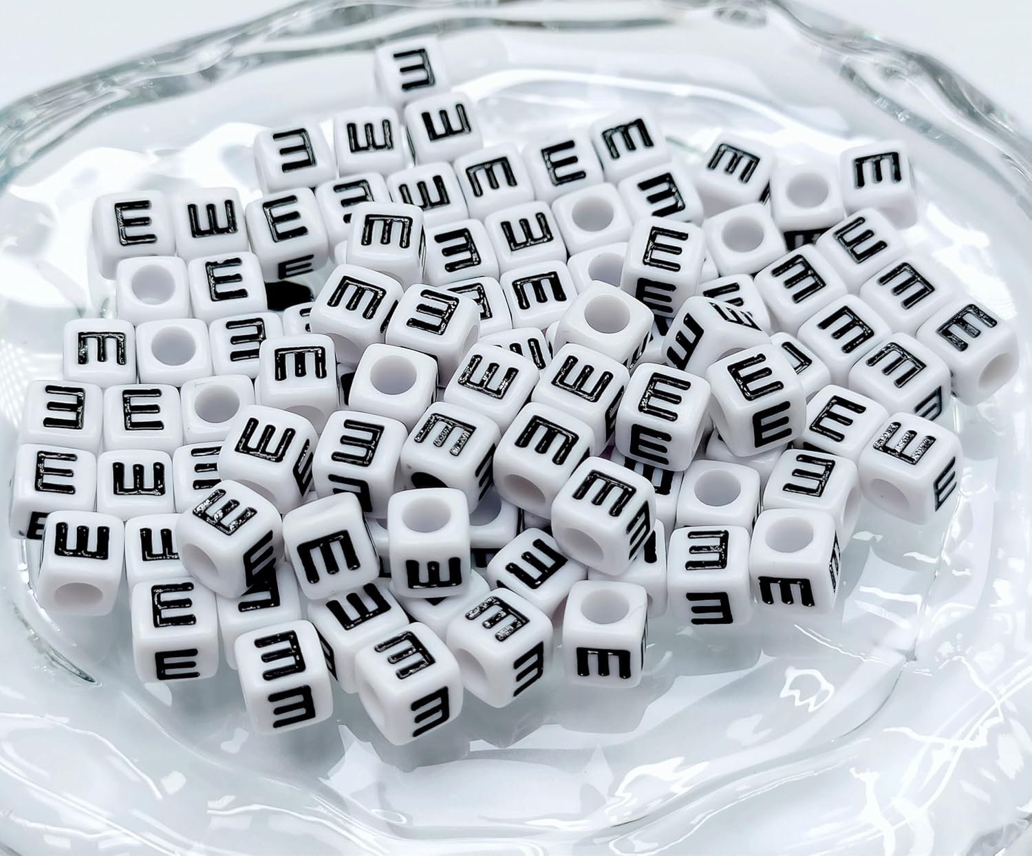 100PCS Letter Beads Acrylic Square Alphabet Beads for Jewelry Making 6x6mm White Cube Letter E Bead for Bracelets Making Necklaces - Image 2