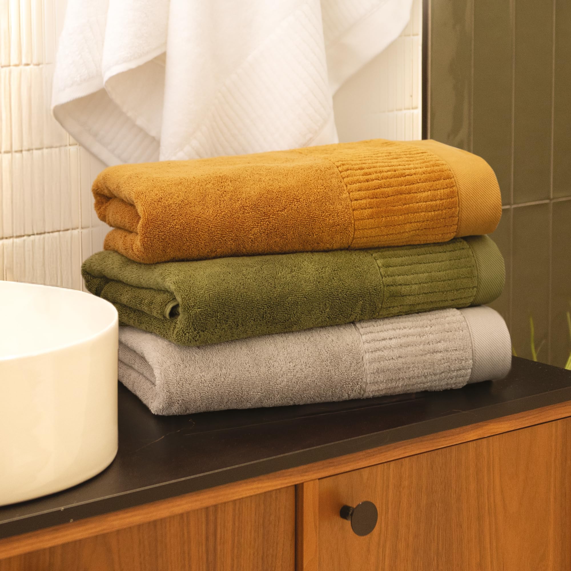 Zwoltex - Toalla de Ducha Grande, 4 Piezas: 30x50/50x100/70x140/100x150 cm, Ultra Suave y Absorbente 600 g/m², 100% algodón orgánico Certificado Gots, ÖKO-Tex, Gris - Colección Porto