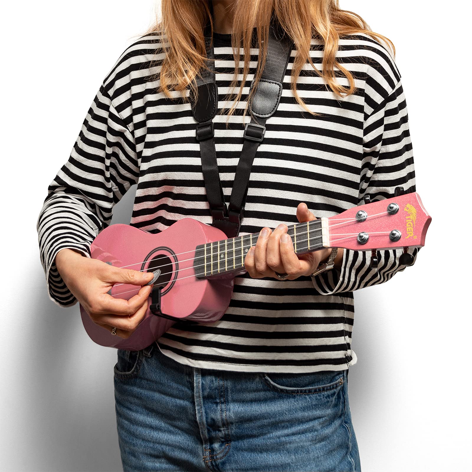 Tiger UKE7-PK Ukulélé Soprano pour Débutants avec Sac de Transport, Médiator en Feutre, Jeu de Cordes de Rechange, Doté d'Un Jeu de Corde Aquila - Rose