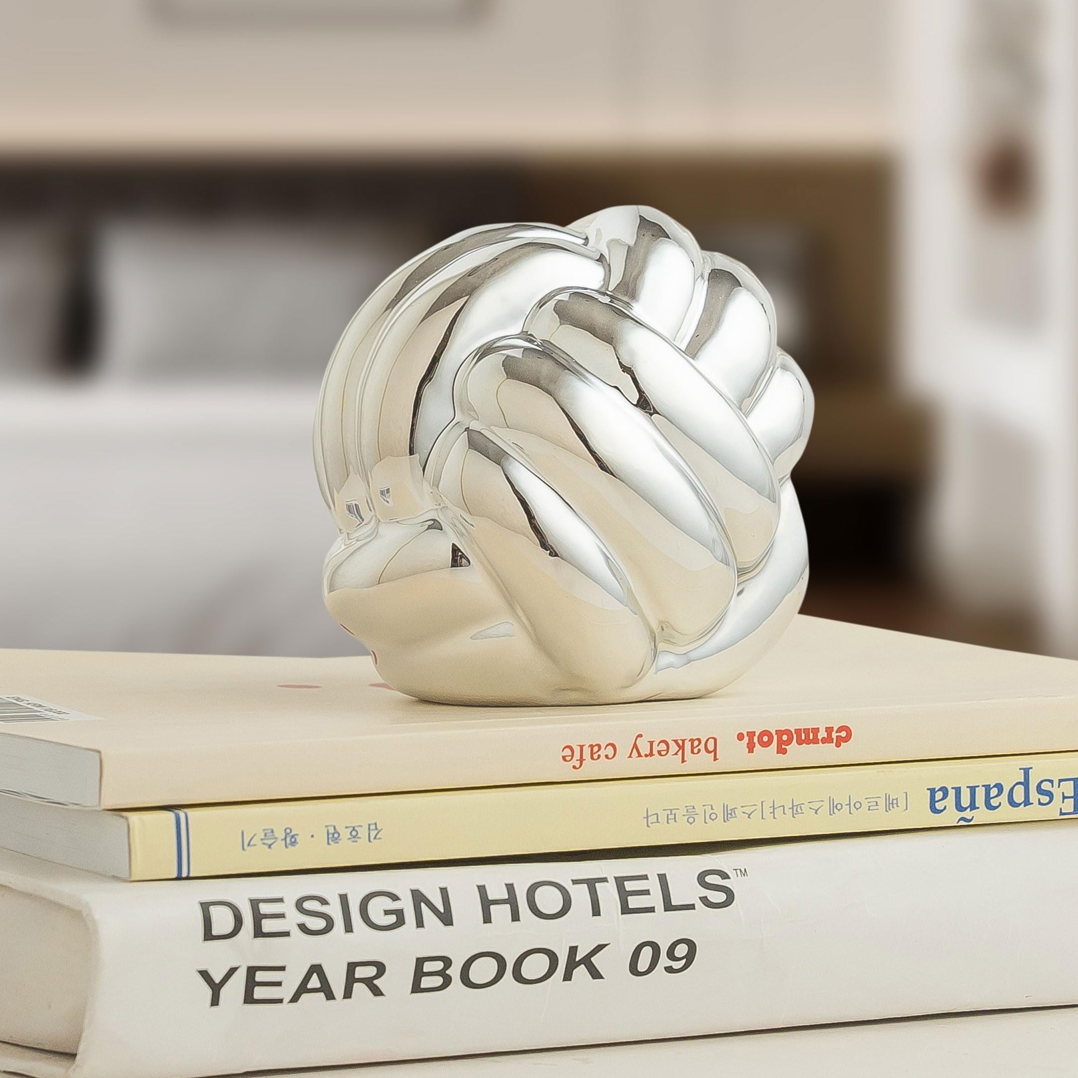 Silver Knot Decor