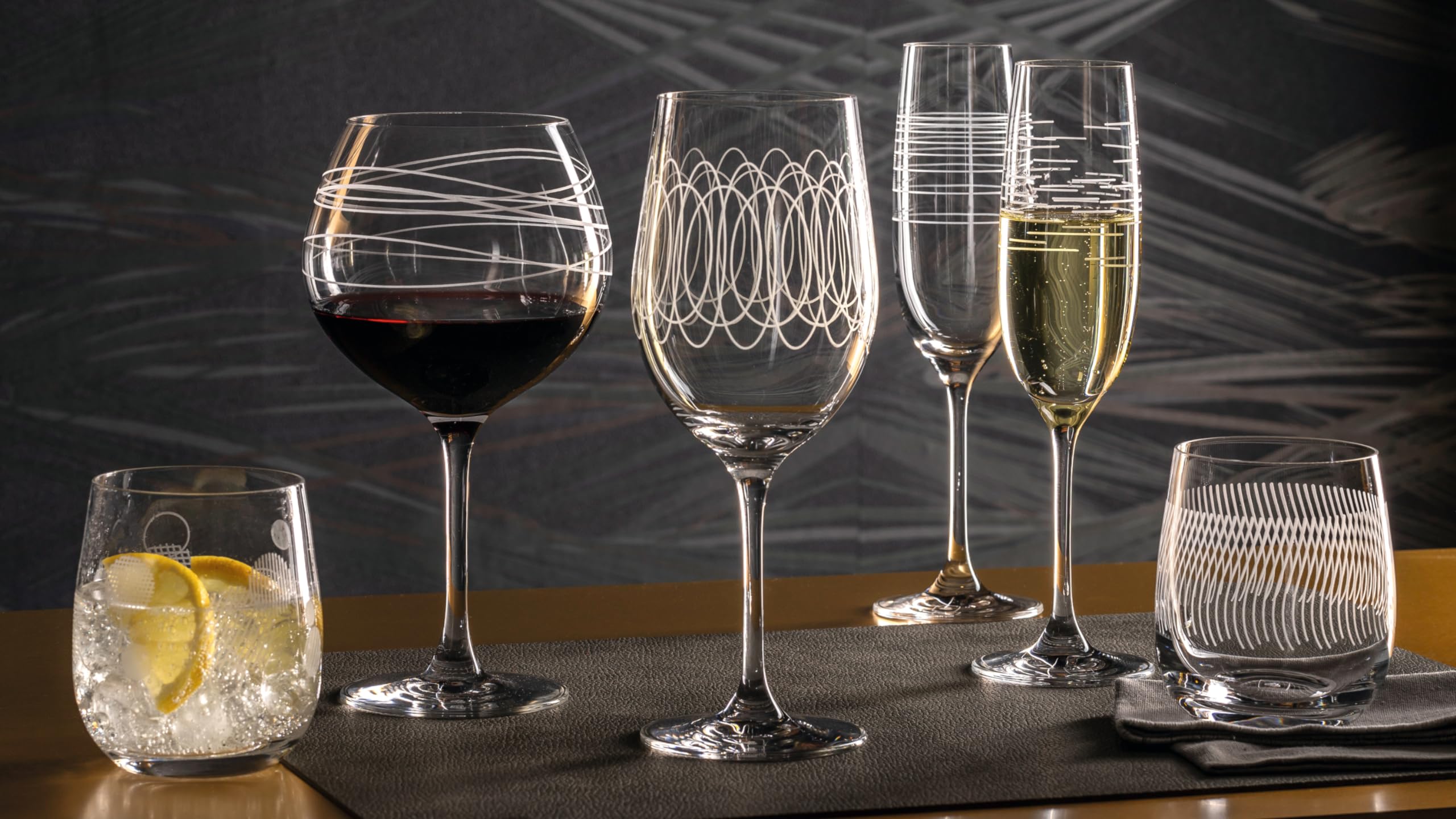 Leonardo Casella Wein-Gläser 6er Set, Kelchgläser mit Mustern, spülmaschinengeeignetes Wein-Glas, Rotwein-Gläser, Weißwein-Kelche, Höhe 22 cm, 430 ml, 061799 | ngeeignetes Wein-Glas, Rotwein-Gläser, Weißwein-Kelche 430 ml, 061799