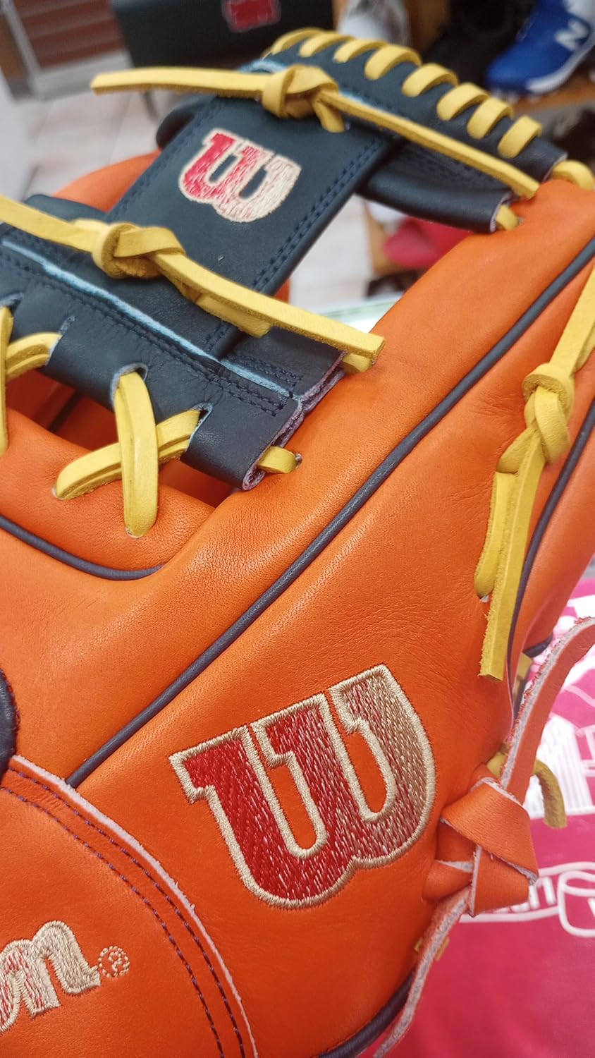 Wilson A2000 1786 Baseball Glove, Right Hand Throw, Infield Series 11.5 inches - Exclusive Edition