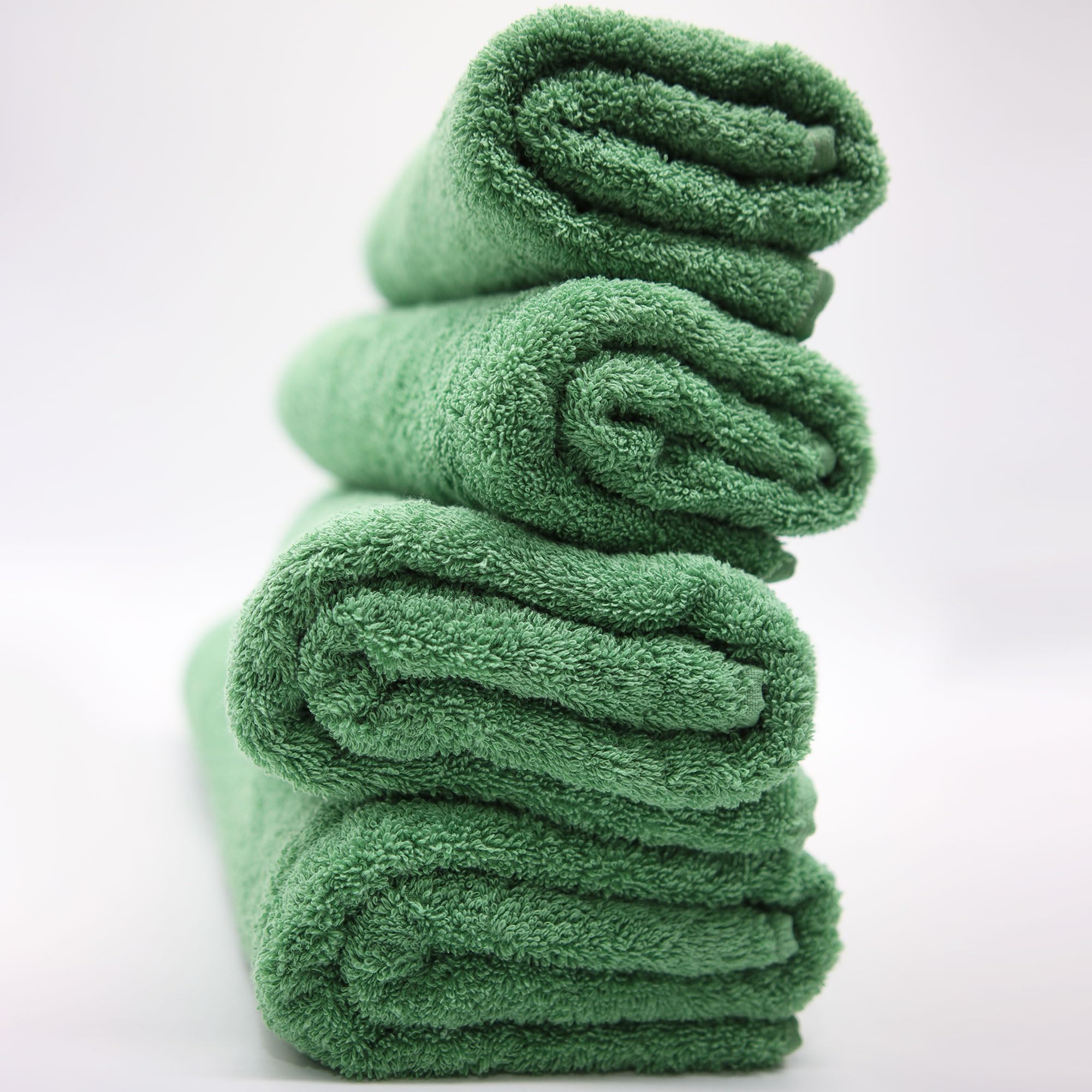 Juego de Toallas Verdes (4 Piezas) | 2 Toallas de Baño Grandes (70x140 cm) + 2 Toallas de Manos (50x100 cm) | 100% Algodón, 500 g/m² | Suaves y Absorbentes | Hechas en Portugal