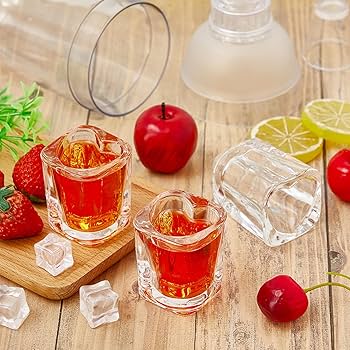 Amazon | Suclain ハート型ショットグラス12個セット 1.5オンス