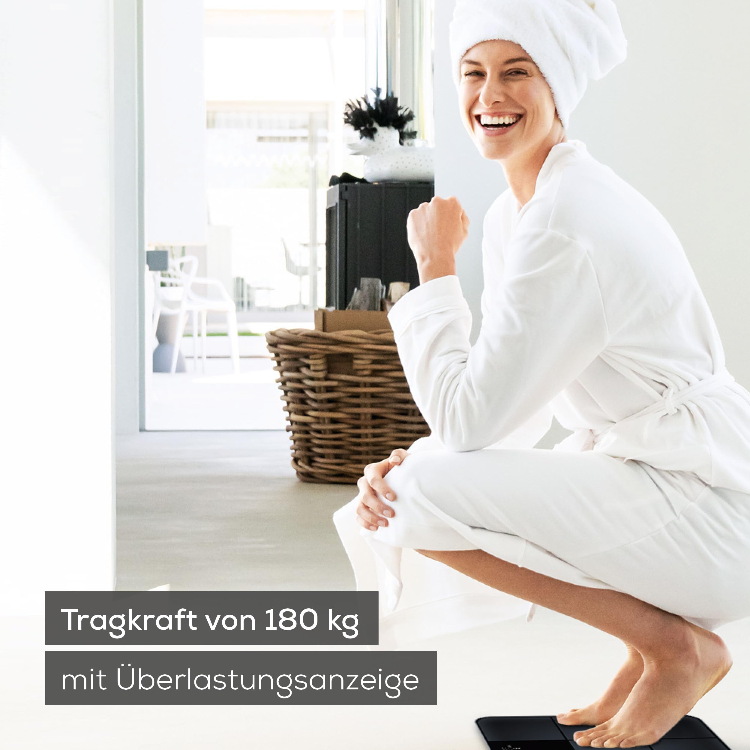 Beurer GS 235 Glaswaage, Digitale Personenwaage mit Magic-Display, Anti-Rutsch Oberfläche in matter Fliesenoptik, Ein- und Abschaltautomatik, schwarz