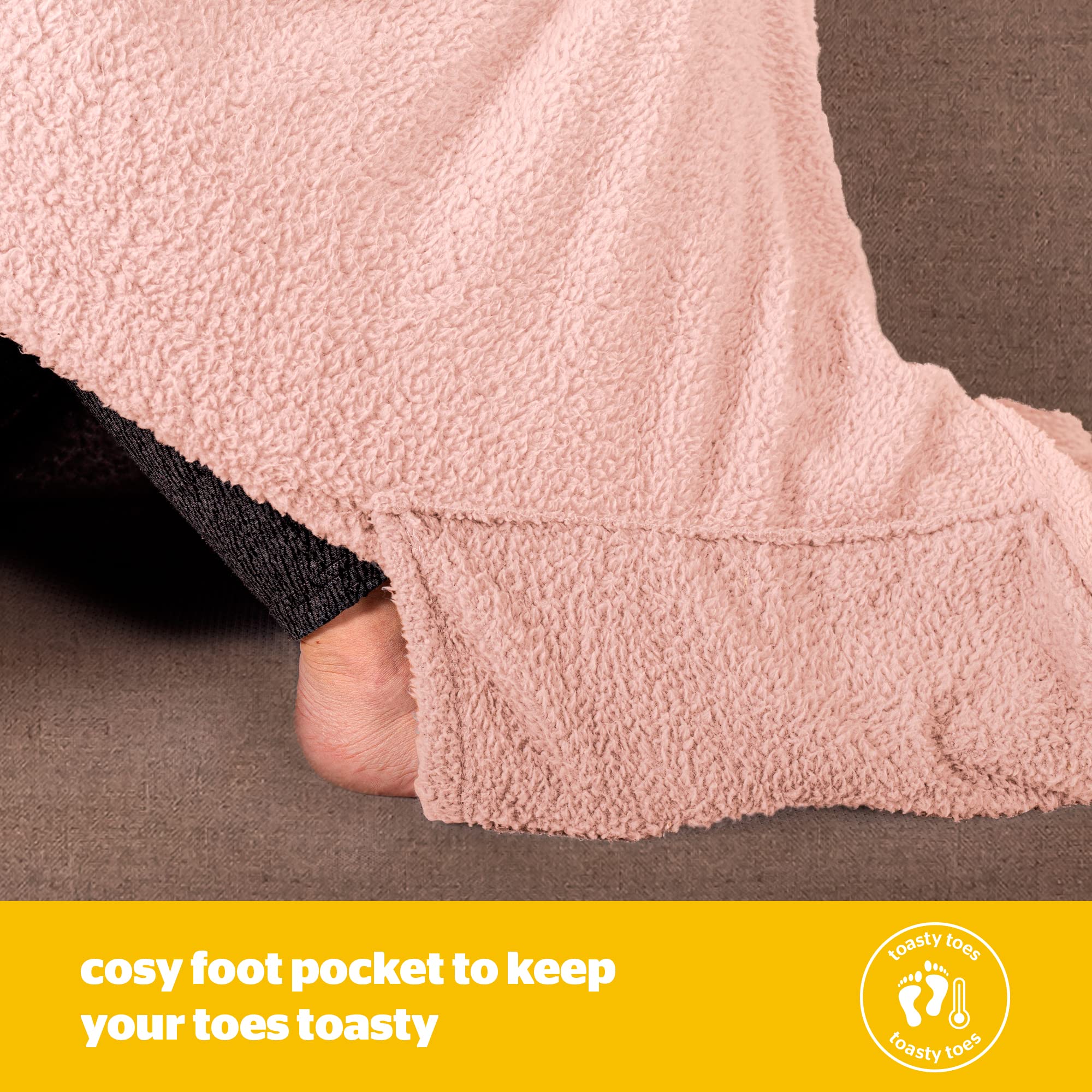 Silentnight Snugsie Wearable Blanket - Soft Teddy Fleece Blanket with  Sleeves - 2-in-1 Sleeved blanket and Cushion - Supersized with Foot Pocket  : Amazon.co.uk: Home u0026 Kitchen