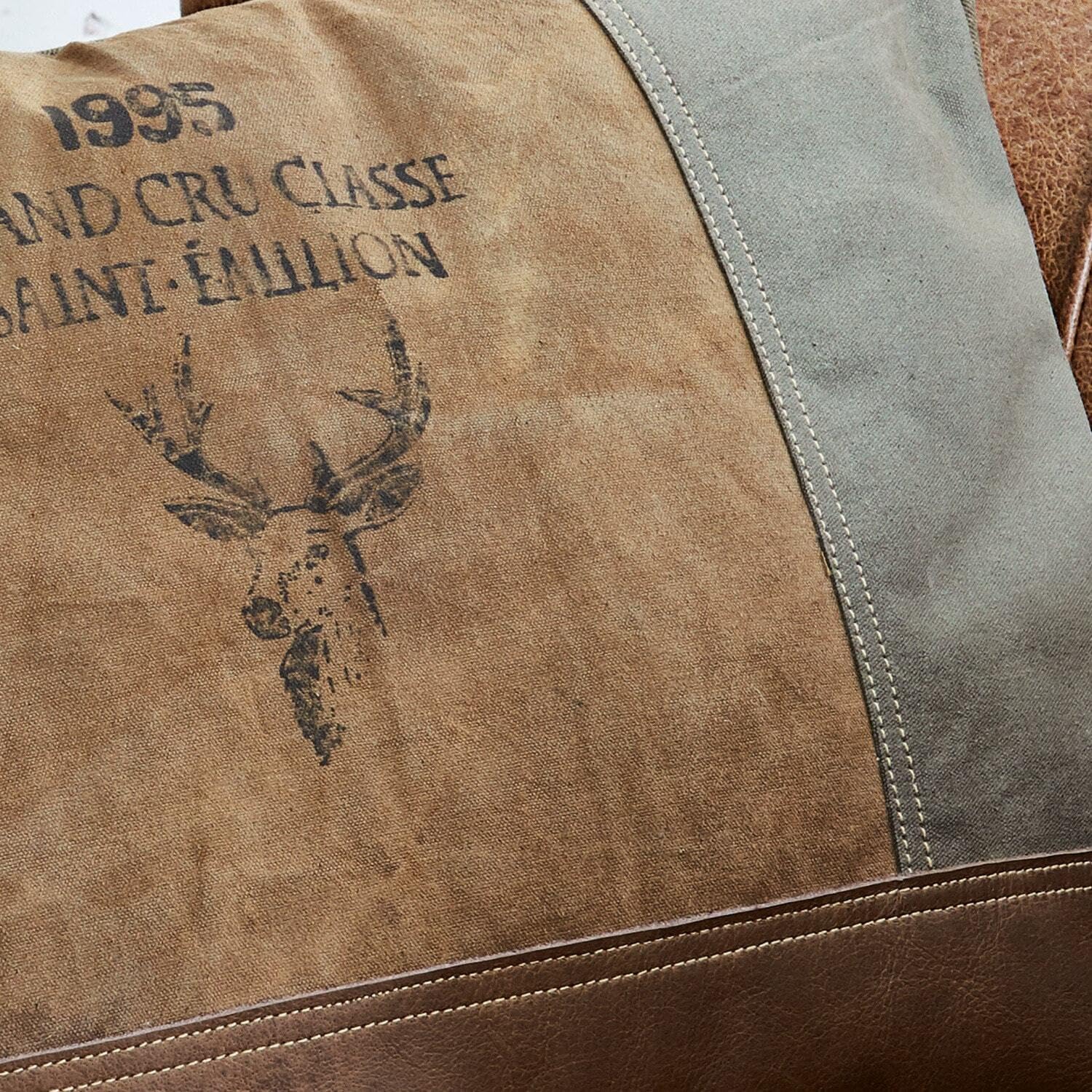 Loberon Kissen Chiron, braun | rustikaler Charme, Braun, Hirsch-Print – Baumwolle/Leder
