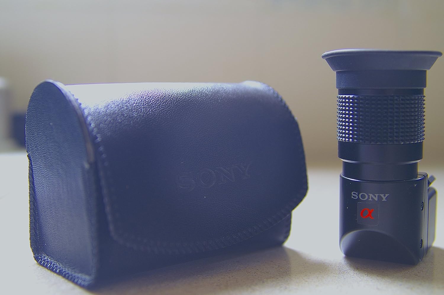 Amazon.com : Sony FDA-A1AM Angle Finder : Camera Lens Adapters ...