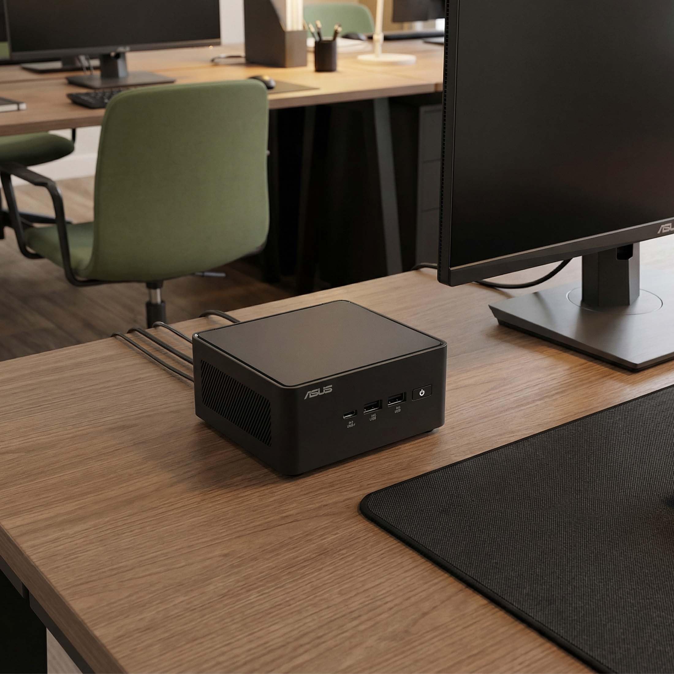 ASUS Mini PC | NUC 15 Pro | Schwarz | Core 5 210H | RAM: 16GB | SSD: 500GB | Windows 11 Pro | Sicherungsstick