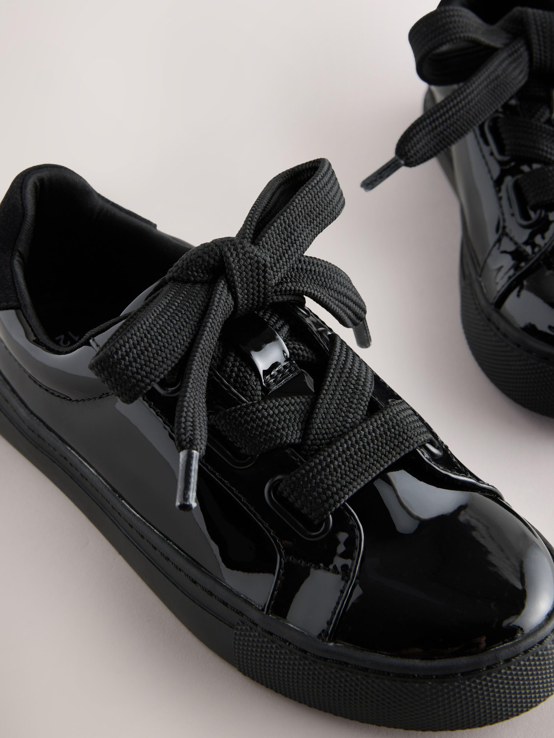 NEXT Ragazza Scarpe da Ginnastica in Pelle per la Scuola Stile rétro | Bambino, con lacci, Lace-Up