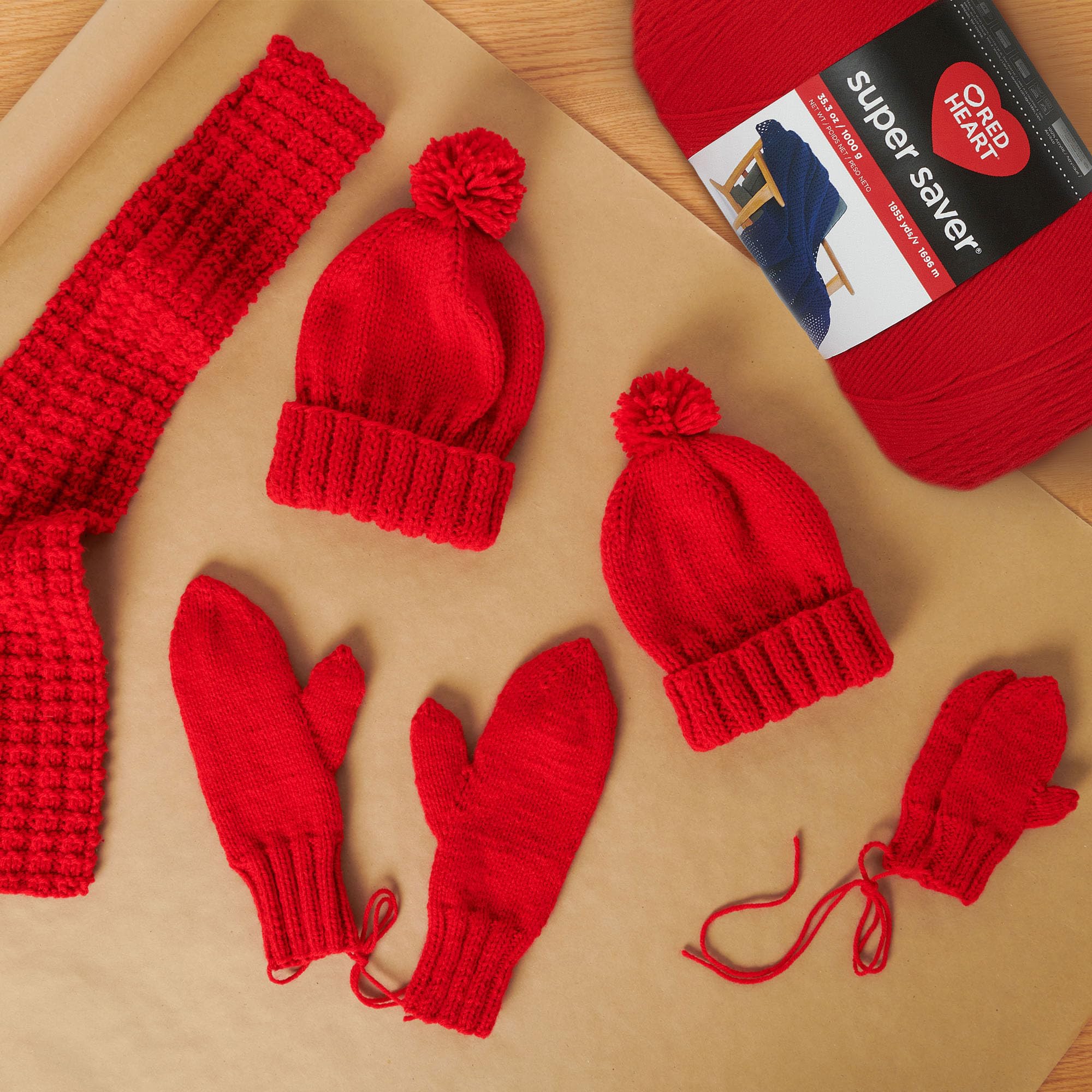 Red Heart Super Saver – 3 Matasse Di Filato Acrilico, Rosso Ciliegia, 198g/333m, Grosso 4, Per Maglia E Uncinetto