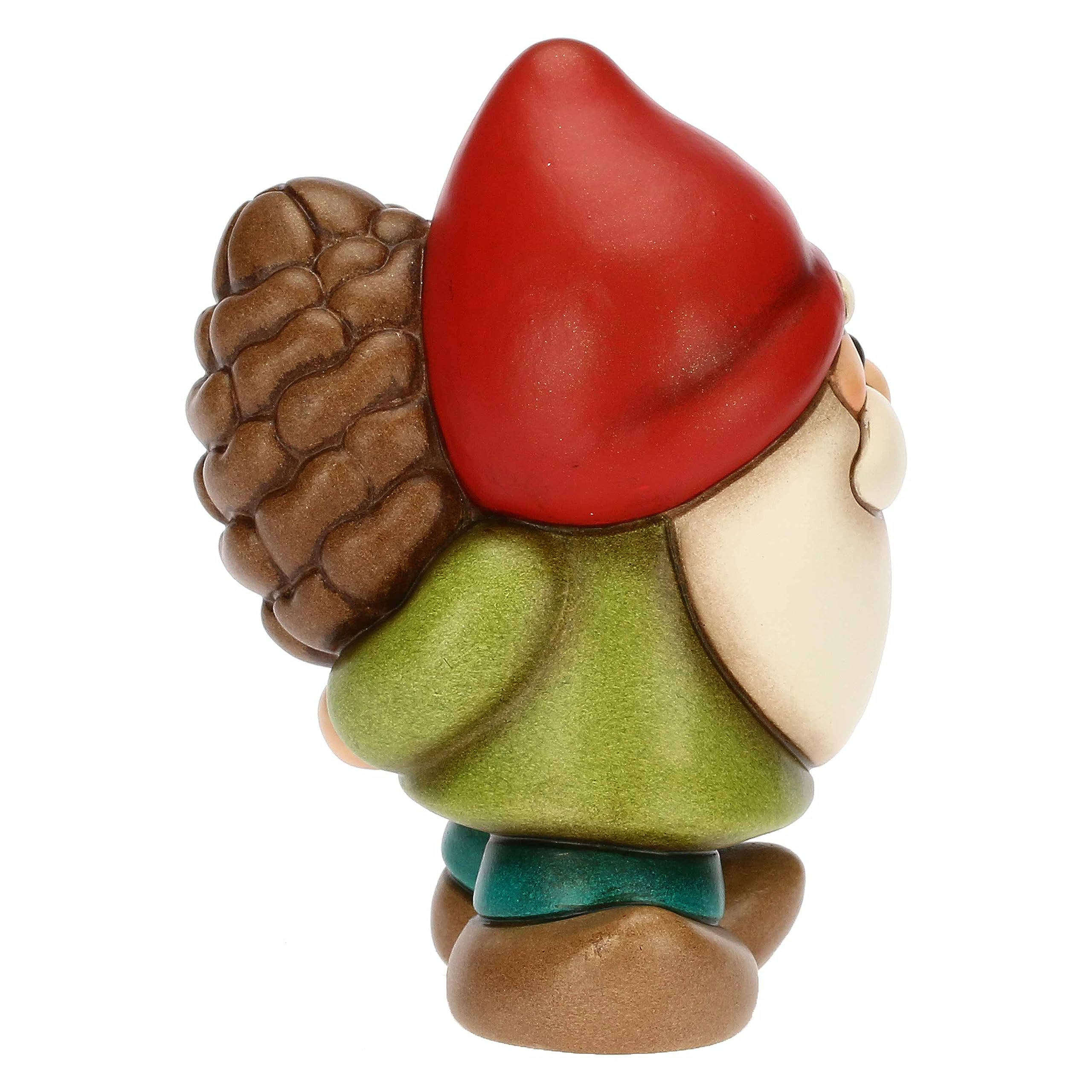 THUN, Gnomo Oliver con Pigna in Ceramica Decorata a Mano, Linea Bosco Magico, 7x5.8x9.5 cm h